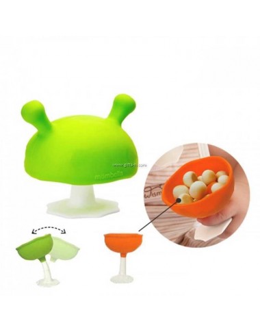 Mombella silikoninis kramtukas Žalias grybas kūdikiams - vaizdas baltame fone