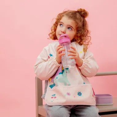 Miniland vaikiška gertuvė su šiaudeliu Pasaka ir maža mergaitė