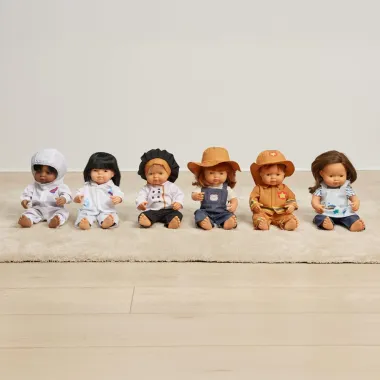Miniland ūkininko komplektas lėlei (38 cm) ir kitomis profesijomis perrengtos susodintos lėlės