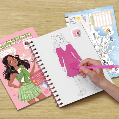 UGIRL Lizzie bloknotas su užduotimis, lipdukais ir iliustracijomis