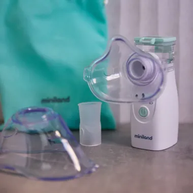 Miniland Nebuclean rinkinys – kaukės, antgalis ir kelioninis maišelis.