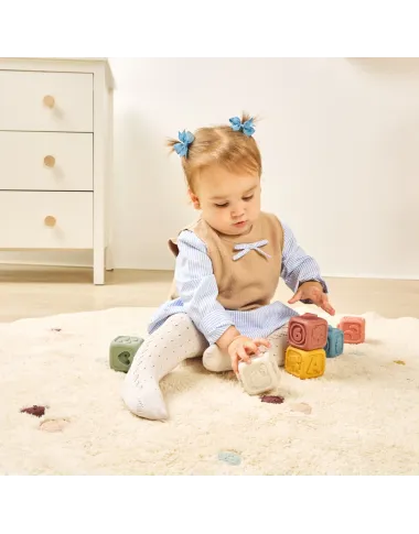 Miniland minkštos silikoninės sensorinės kaladėlės kūdikiams.