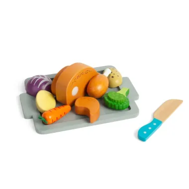 Medinė kepta višta su daržovėmis ir padėklu vaikams nuo 18 mėn.