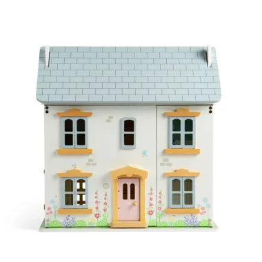 FSC® sertifikuotas medinis lėlių namelis – tvarus ir ilgaamžis.