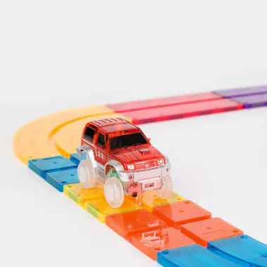 Magnetinės trasos raudona mašinytė