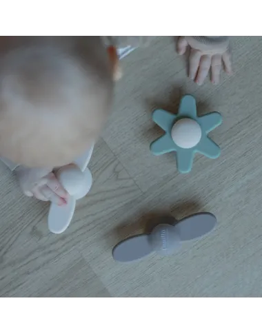 Silikoniniai suktukai kūdikiui (3 vnt.): baltas, rudas ir žalsvas